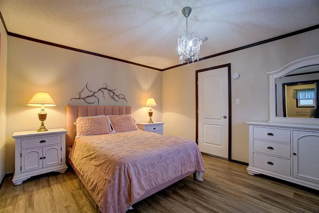 32 Westover Crescent