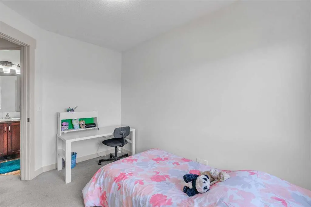 301 Skyview Ranch Drive NE