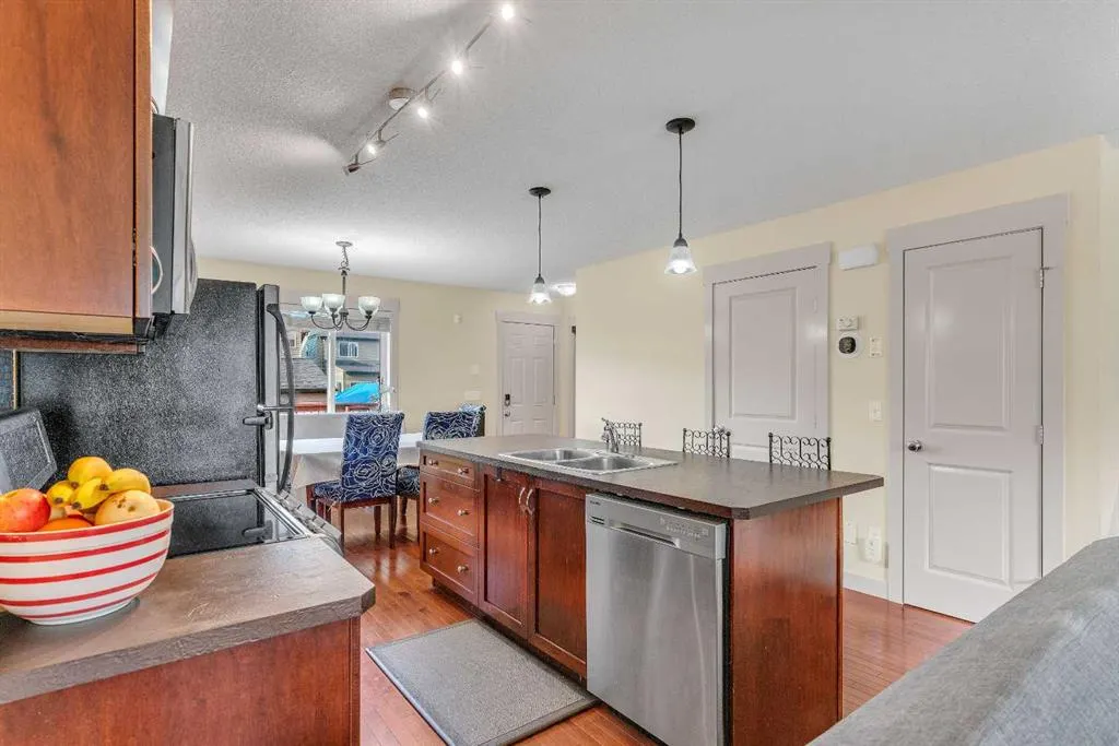 301 Skyview Ranch Drive NE