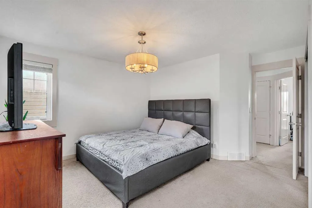 301 Skyview Ranch Drive NE