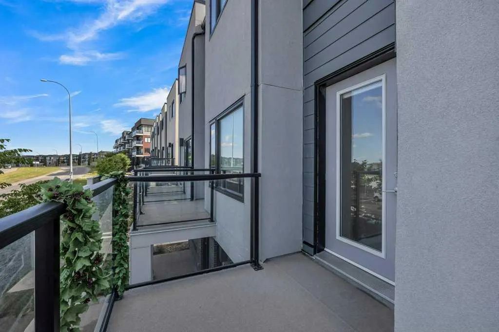 218 Sherwood Square NW, #903