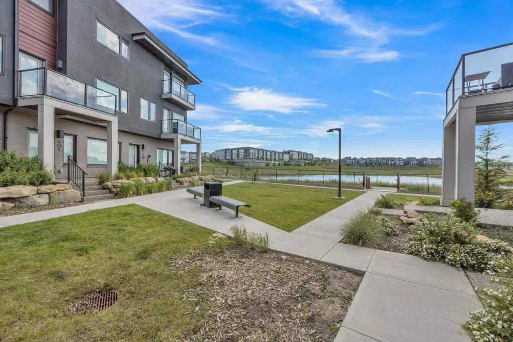 218 Sherwood Square NW, #903