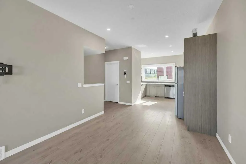 218 Sherwood Square NW, #903