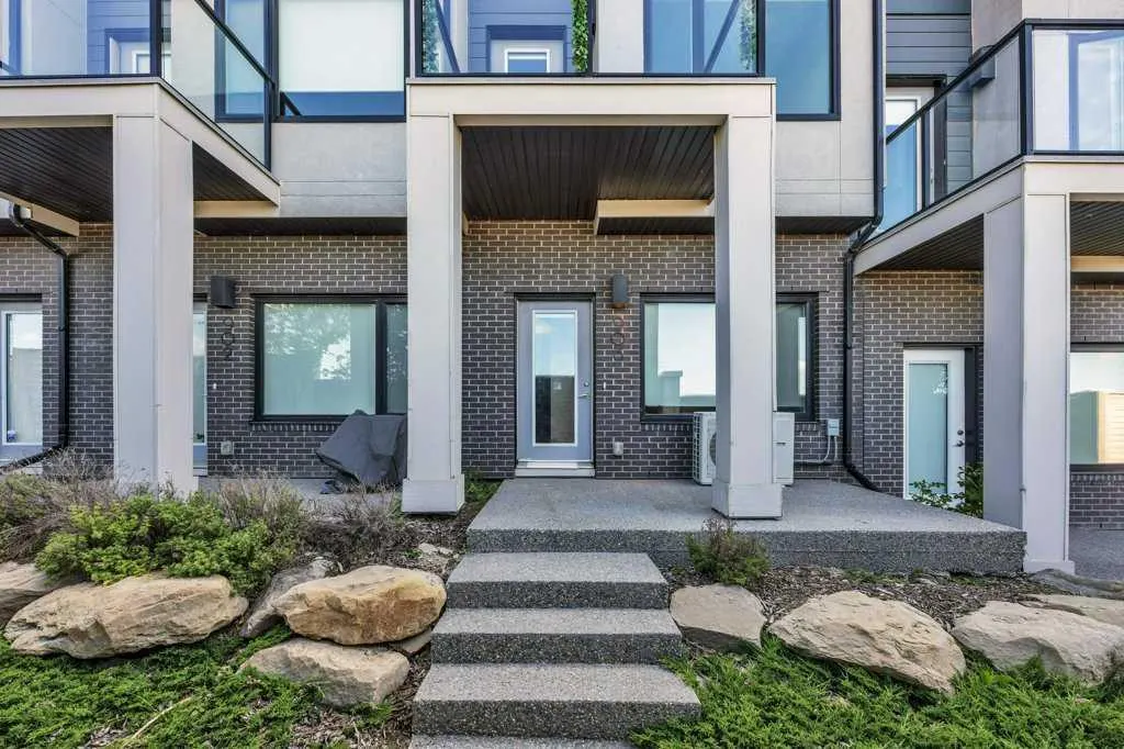 218 Sherwood Square NW, #903