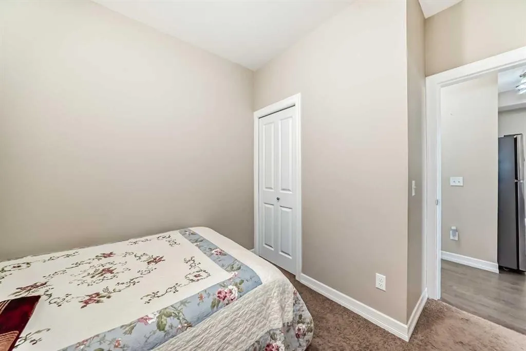 117 Copperpond SE, #301