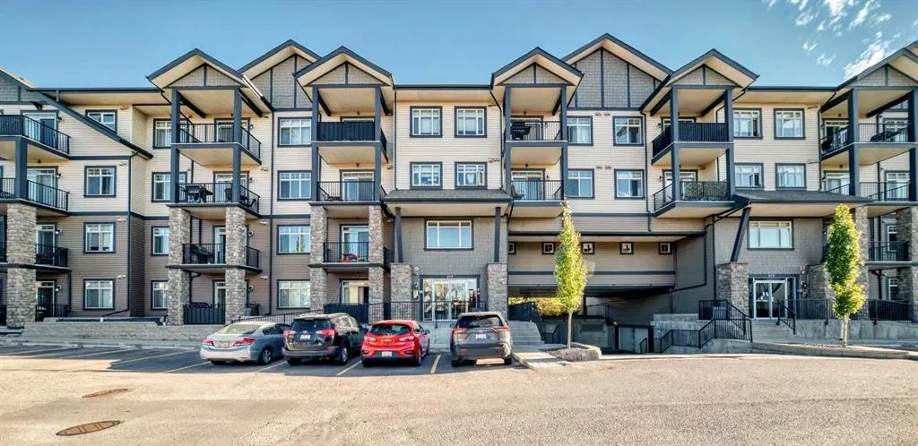 117 Copperpond SE, #301