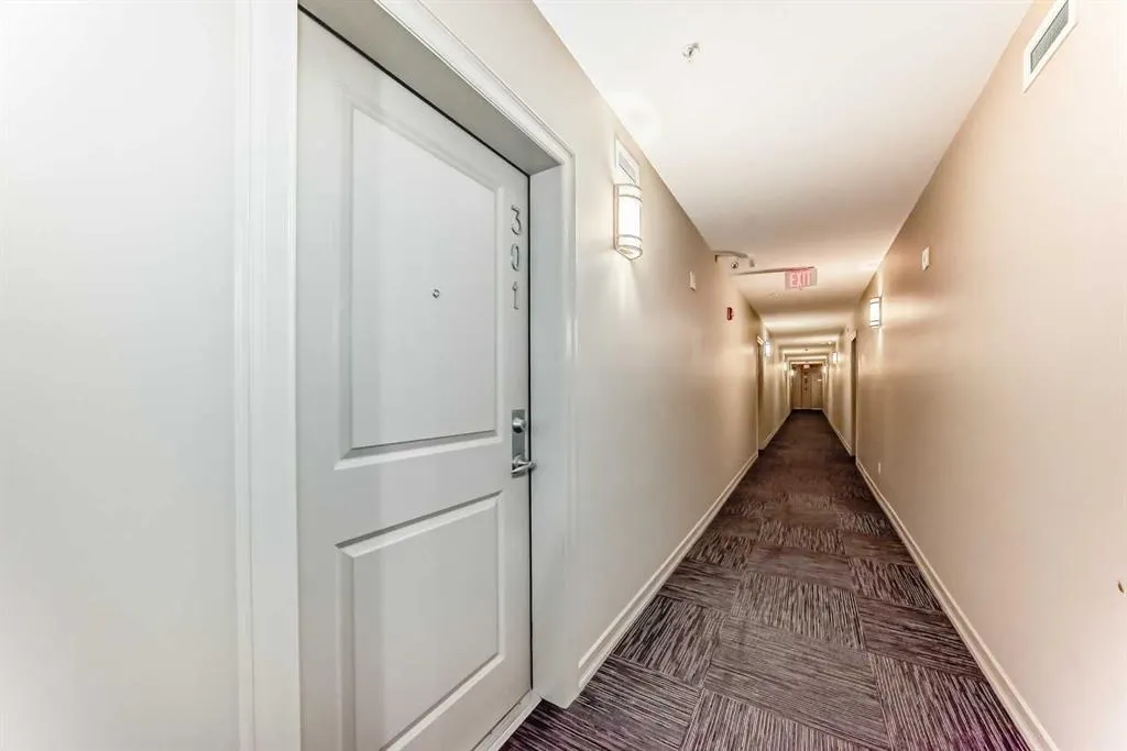117 Copperpond SE, #301