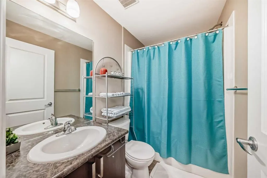 117 Copperpond SE, #301