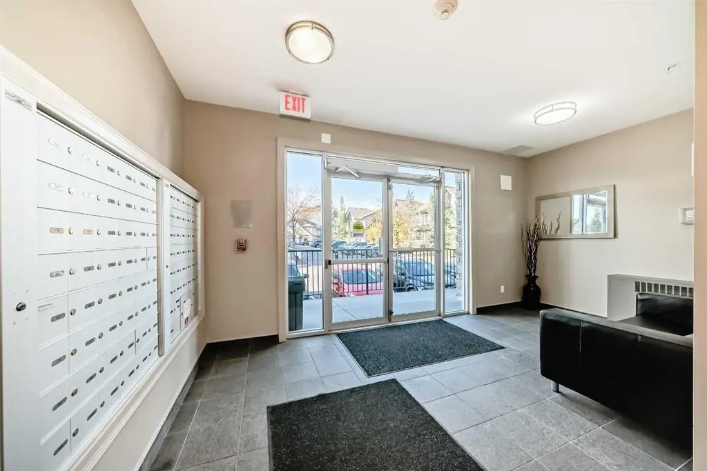 117 Copperpond SE, #301