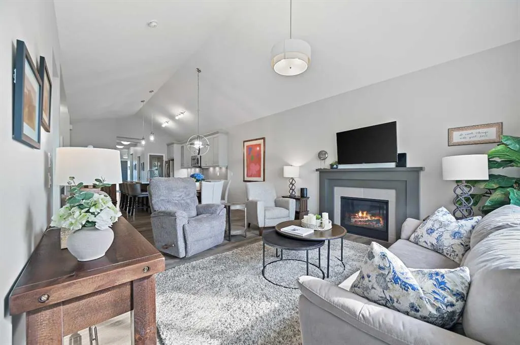 55 Fireside Circle, #102