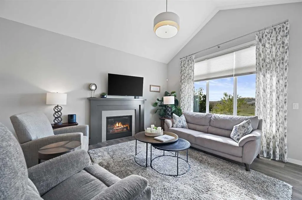 55 Fireside Circle, #102