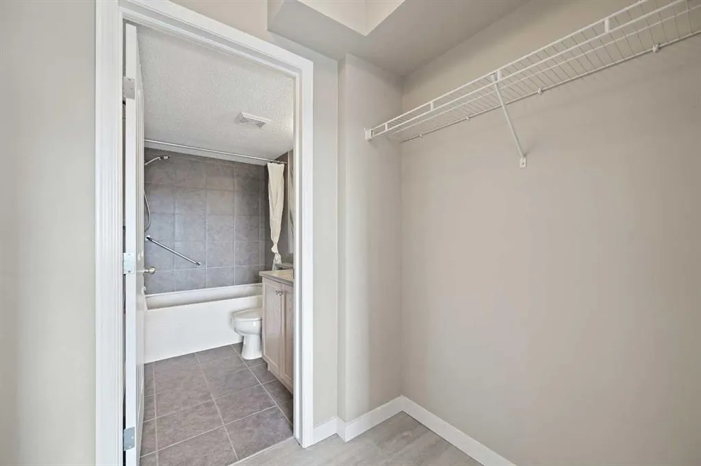 60 Panatella Street NW, #1424