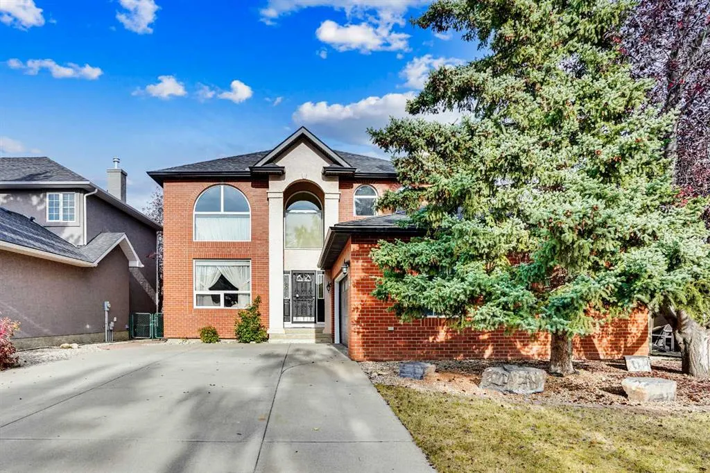 38 Strathridge Crescent SW
