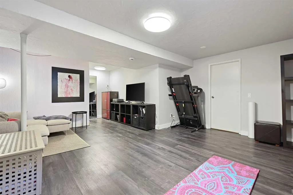 331 Wascana Road SE
