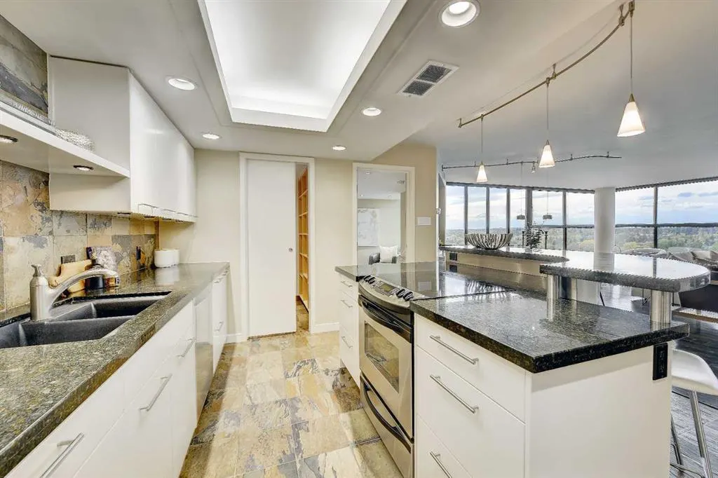 318 26 Avenue SW, #1605