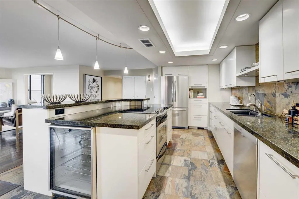 318 26 Avenue SW, #1605