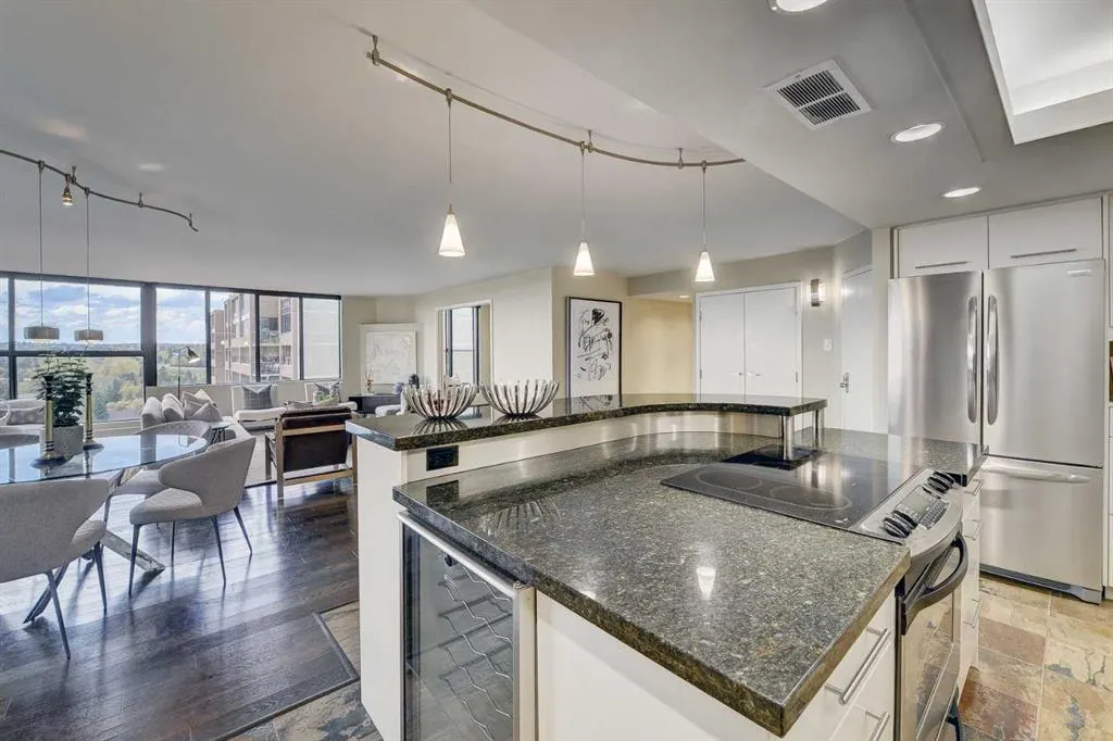 318 26 Avenue SW, #1605