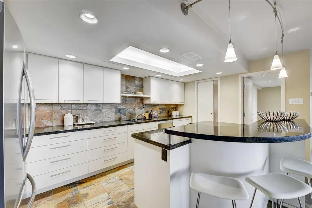 318 26 Avenue SW, #1605