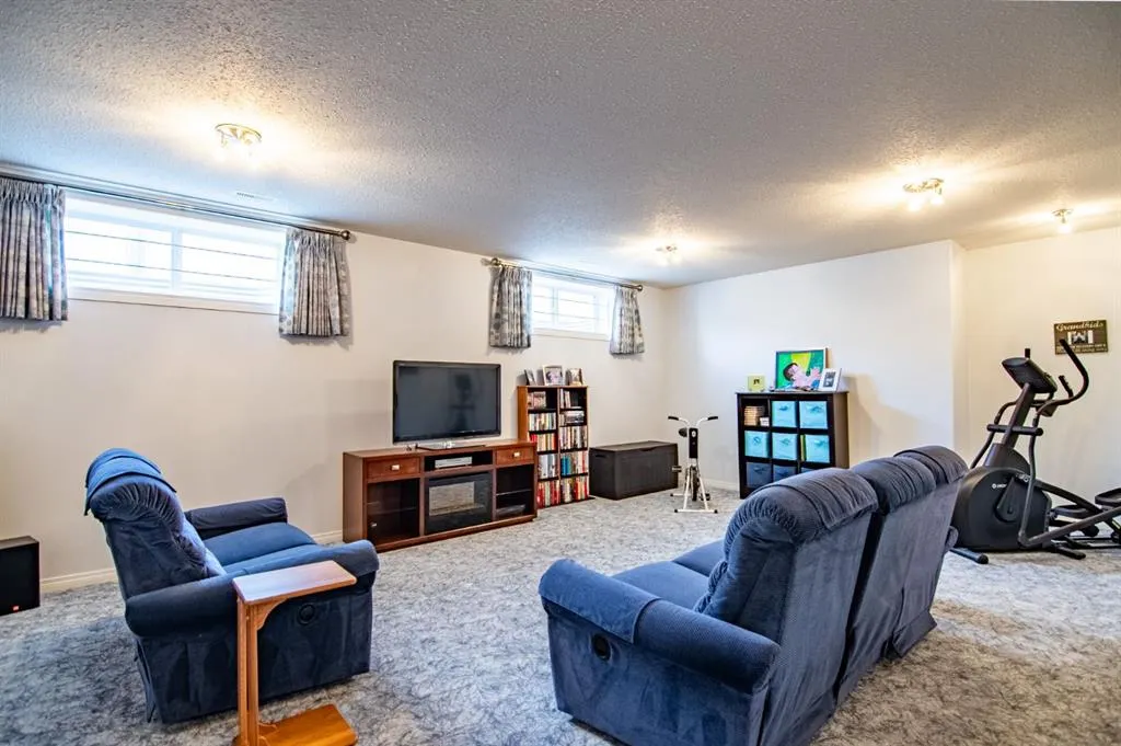 8 Oswald Close