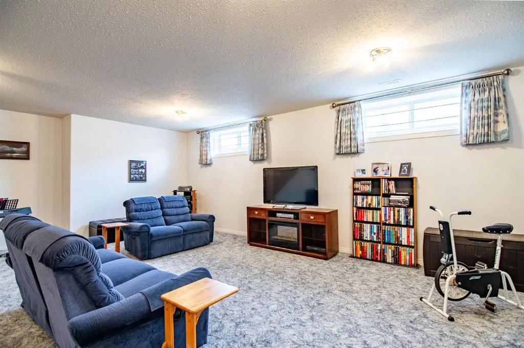 8 Oswald Close