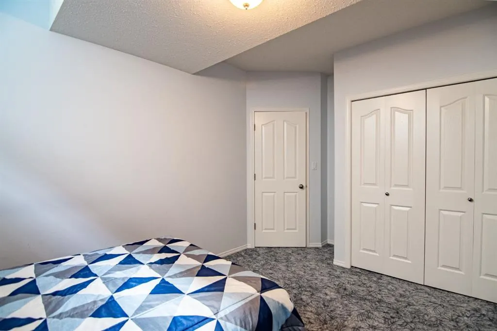 8 Oswald Close