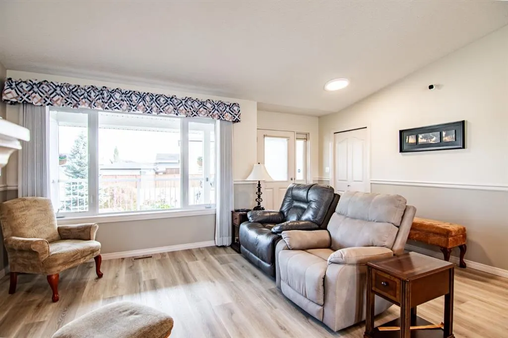 8 Oswald Close