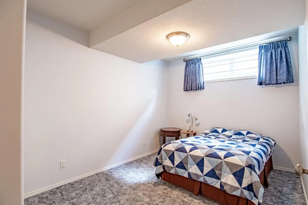 8 Oswald Close