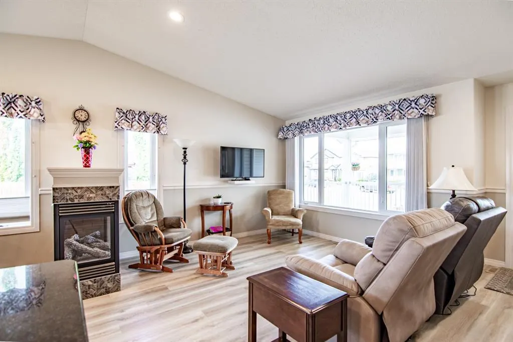 8 Oswald Close