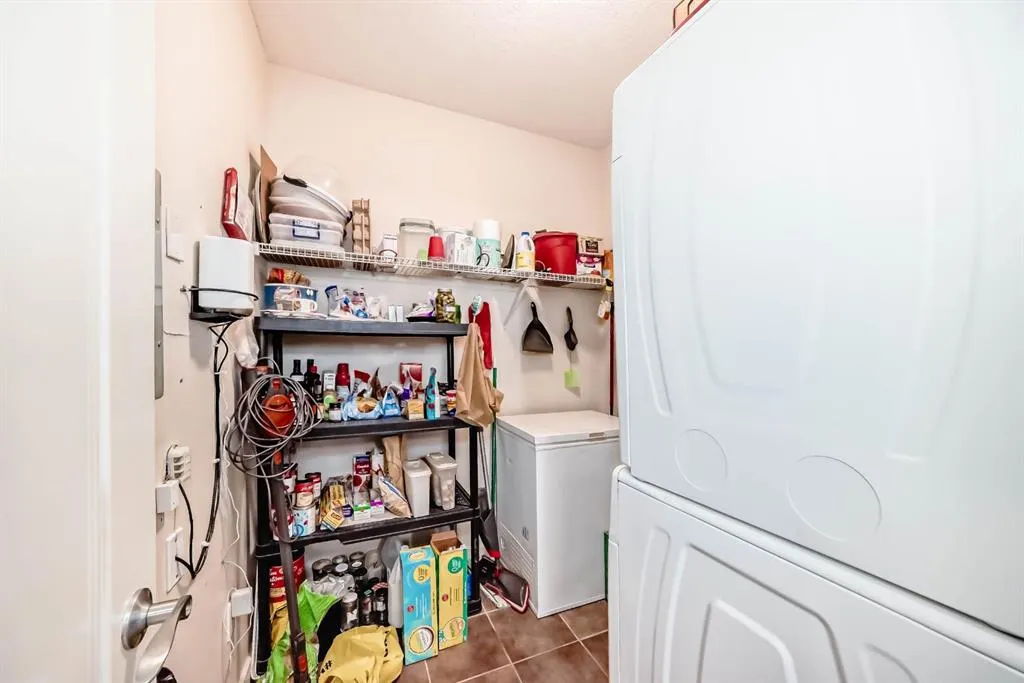 141 Mountain Street NW, #204