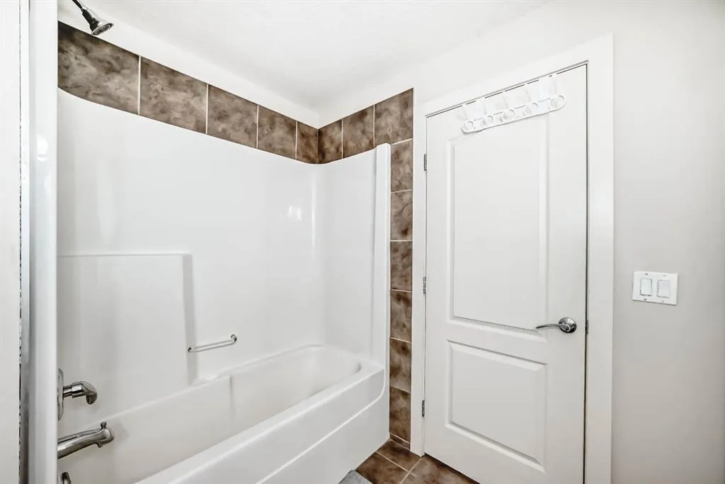 141 Mountain Street NW, #204