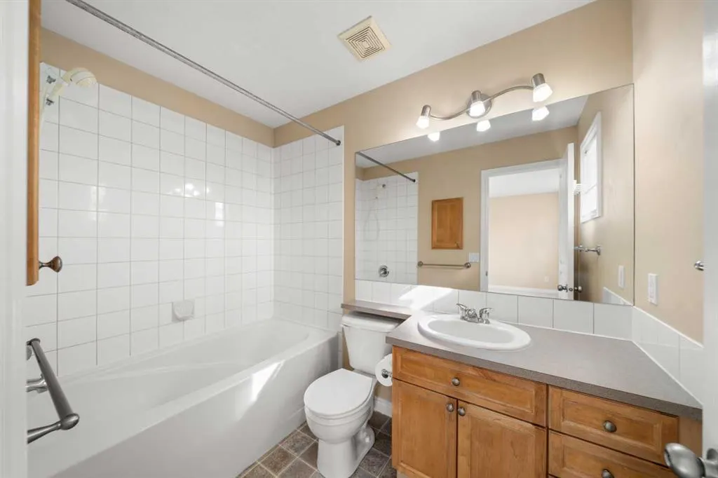 70 Crystal Shores Cove