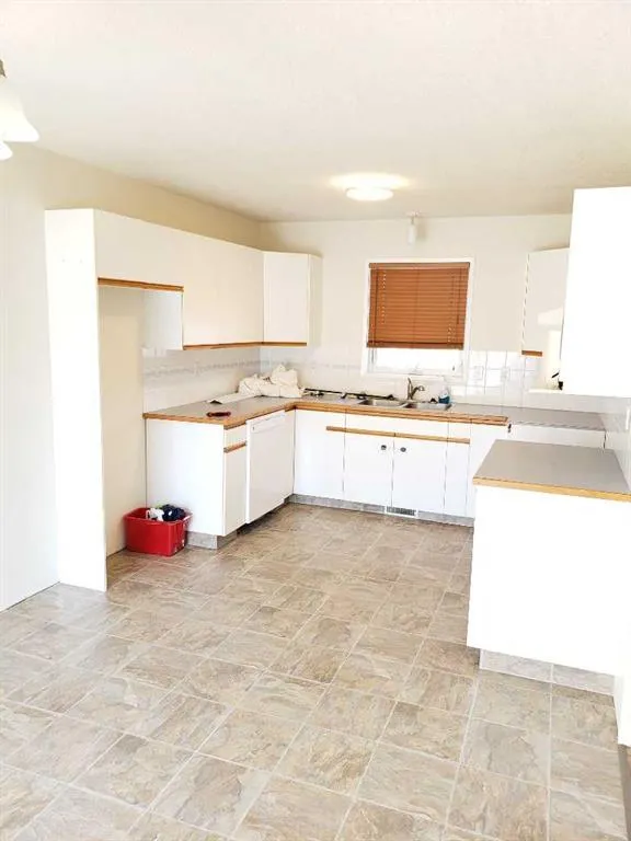 81 Ojibwa Road W