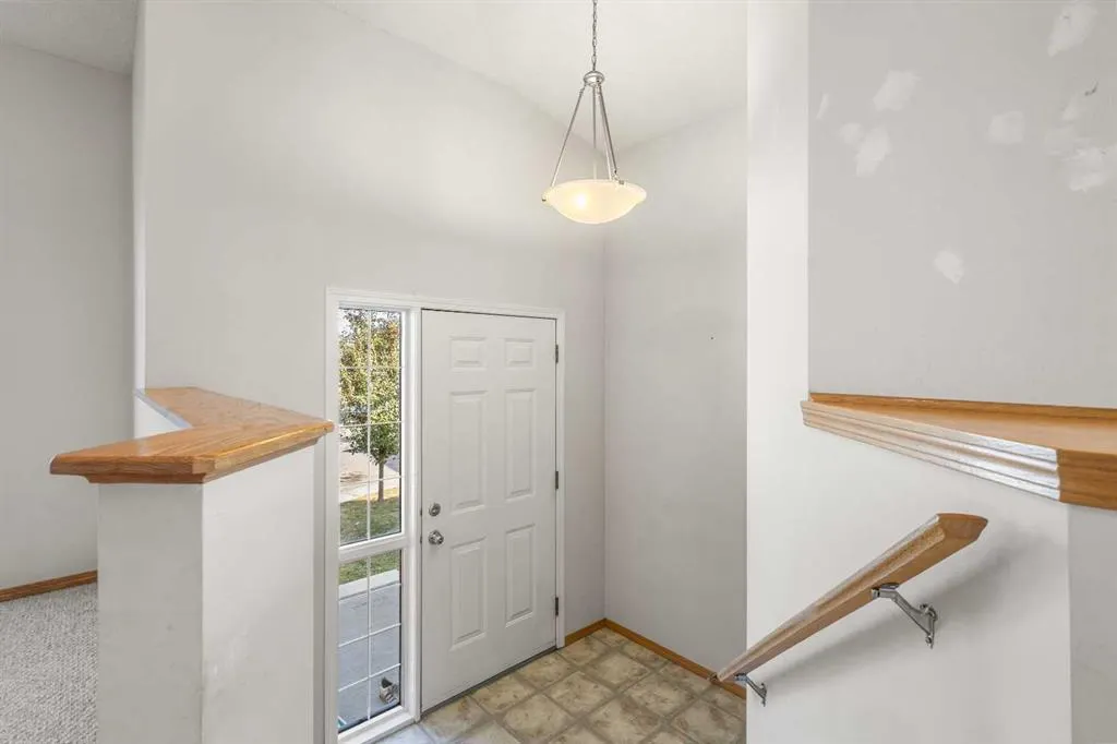 39 Saddlemont Manor NE
