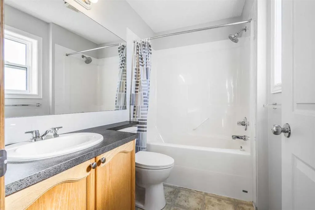 39 Saddlemont Manor NE
