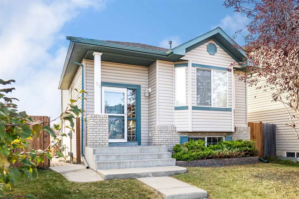 39 Saddlemont Manor NE