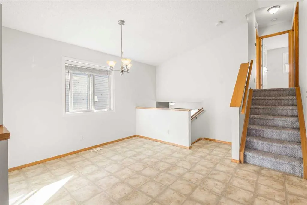39 Saddlemont Manor NE