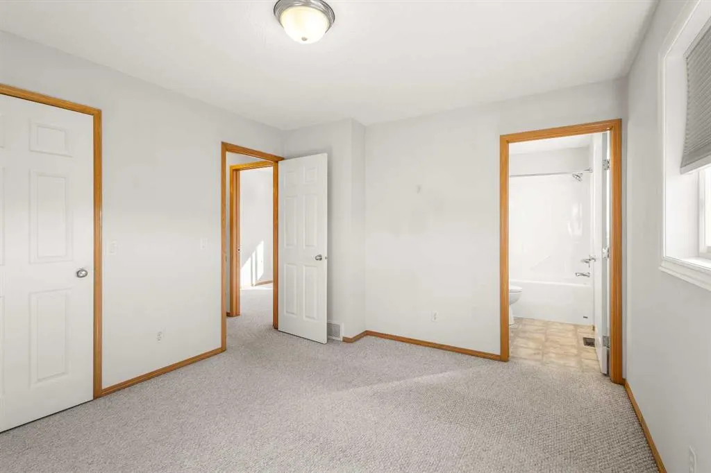 39 Saddlemont Manor NE