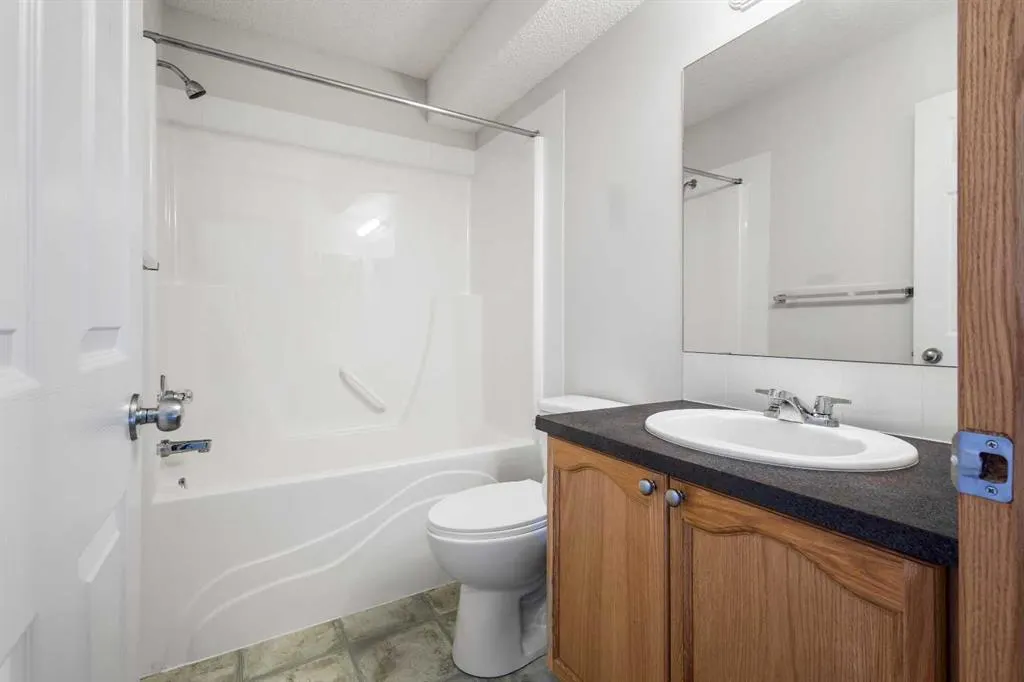 39 Saddlemont Manor NE