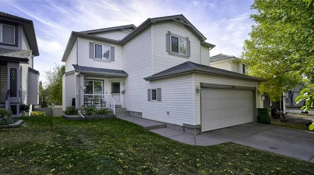 606 Douglas Glen Point SE