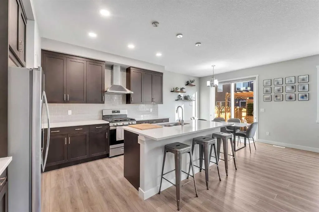 39 Savanna Way NE