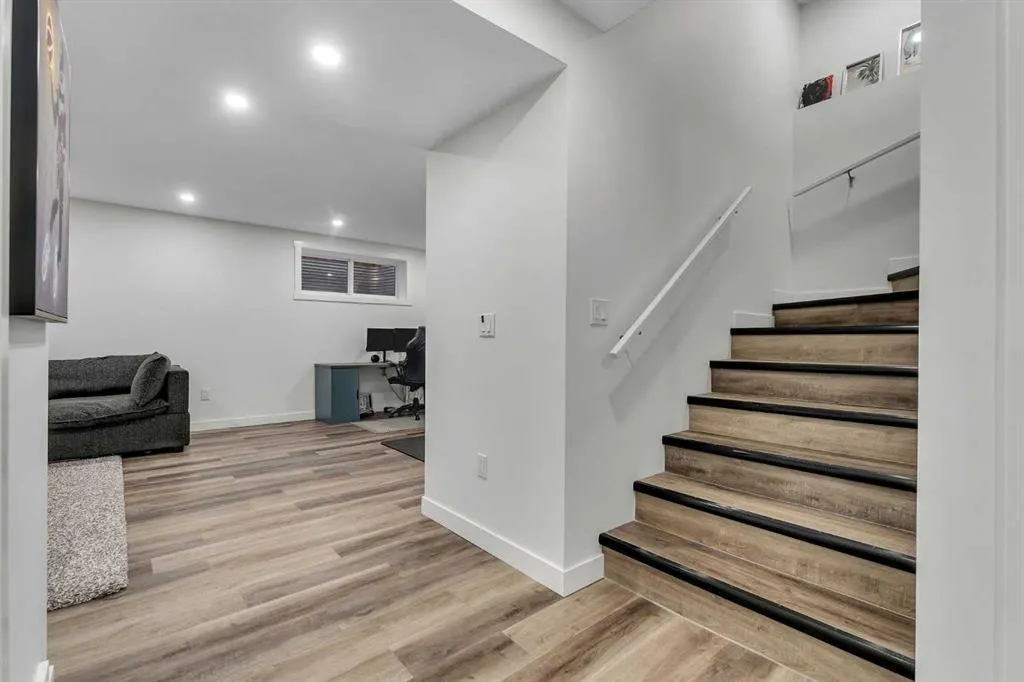 39 Savanna Way NE