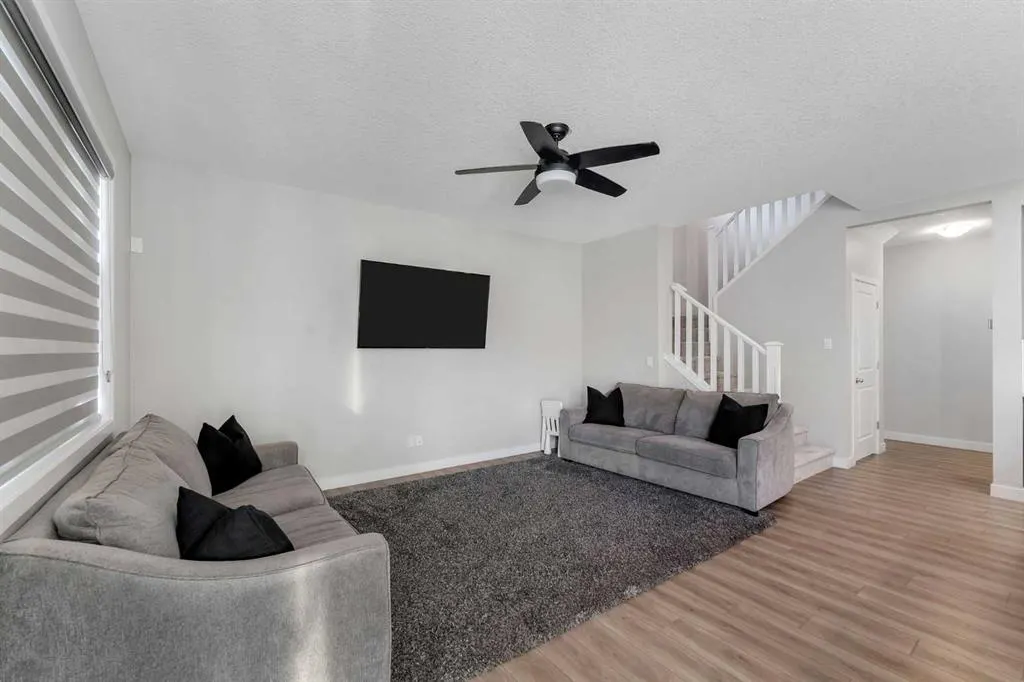 39 Savanna Way NE