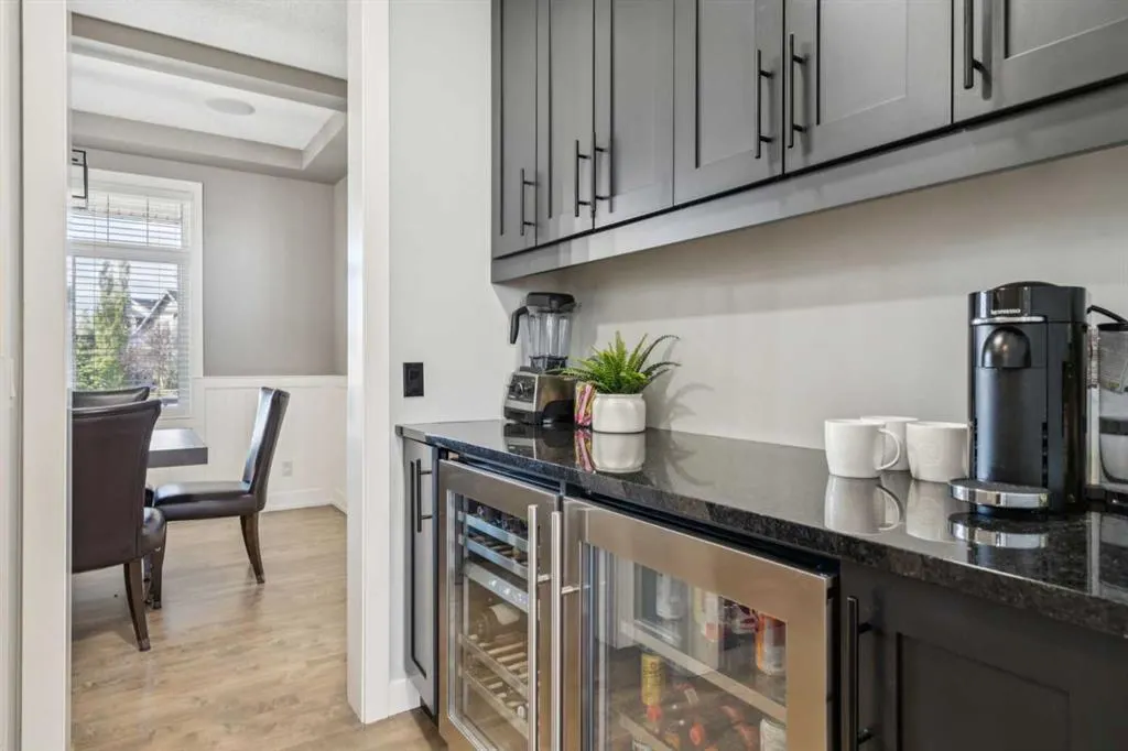 424 Montclair Place