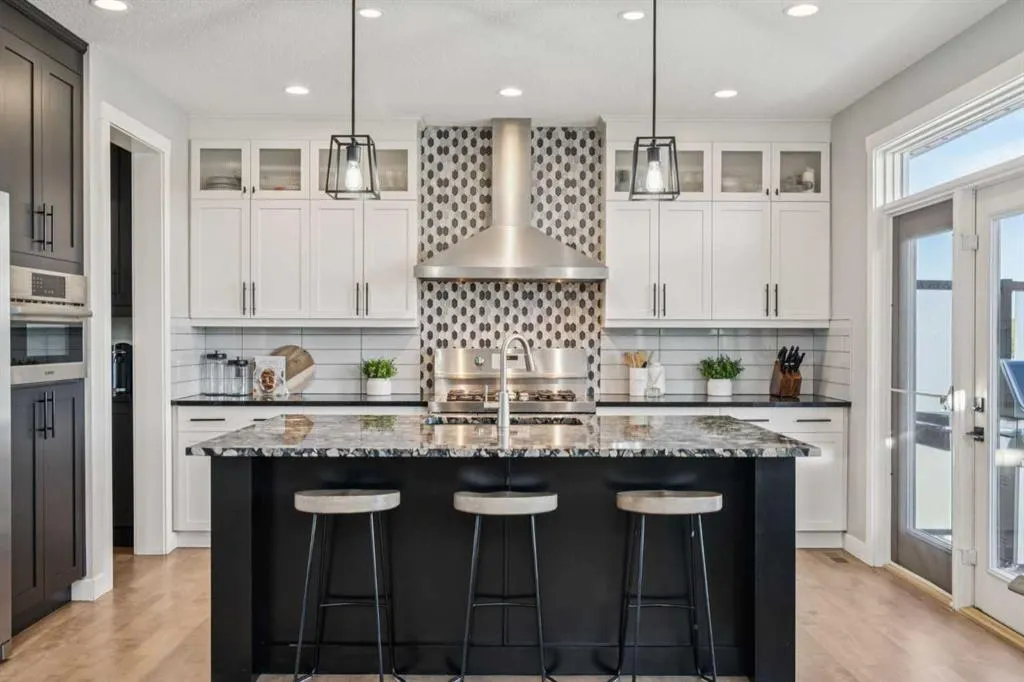 424 Montclair Place