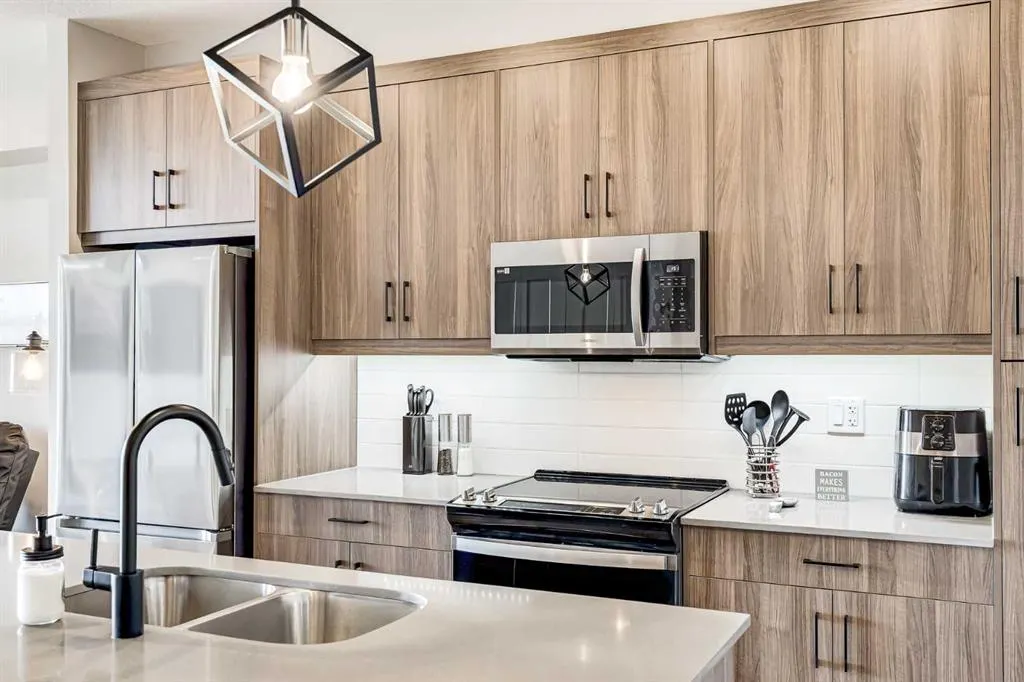 40 Sage Hill Walk NW, #408