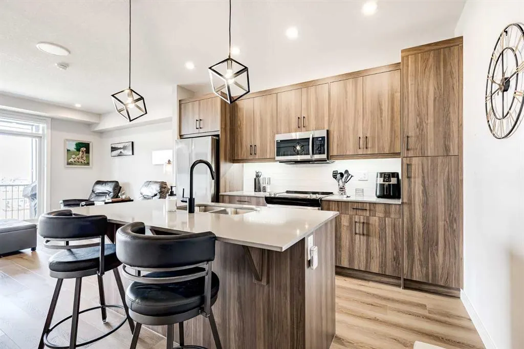 40 Sage Hill Walk NW, #408