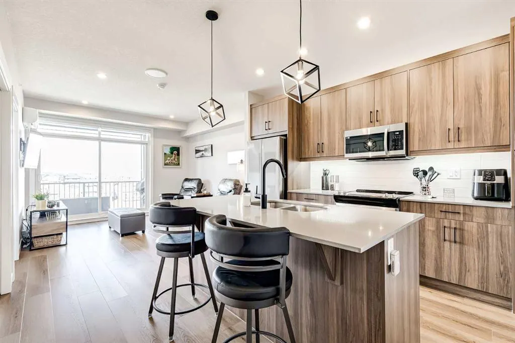 40 Sage Hill Walk NW, #408