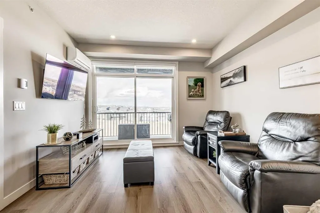 40 Sage Hill Walk NW, #408