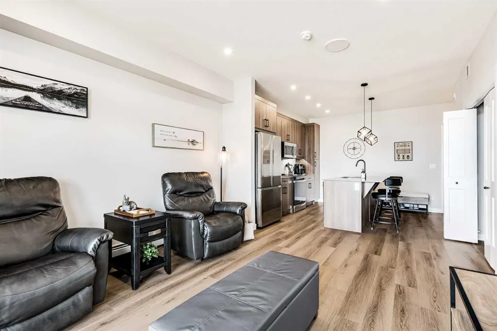 40 Sage Hill Walk NW, #408