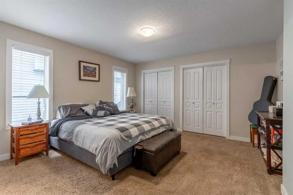 222 Firelight Crescent W
